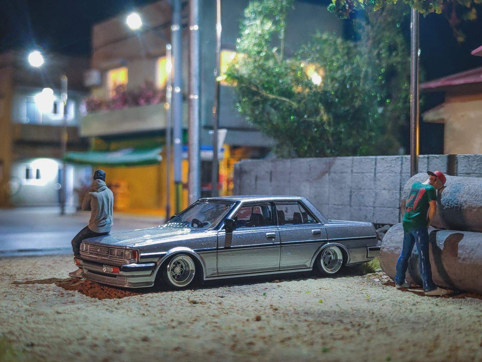 Aoshima GX71 Toyota Cressida riding on BNDS SSR Star shark