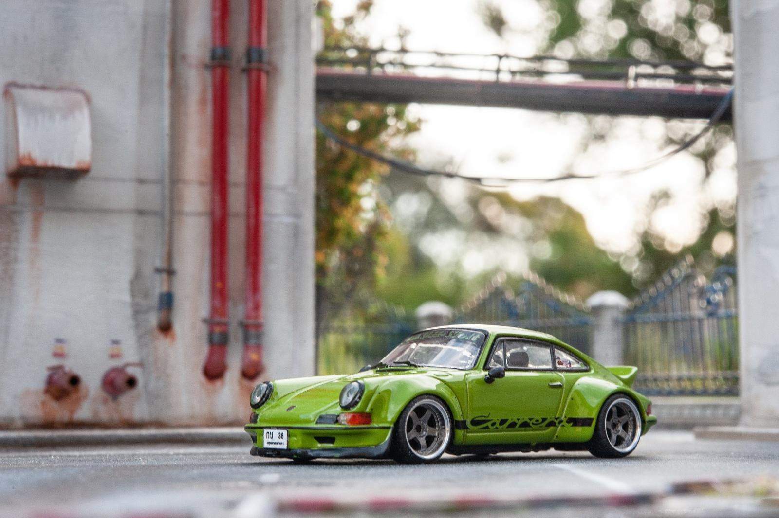 Tarmac Works Porsche RWB Backdate with wheels upgraded to RAYS GTC