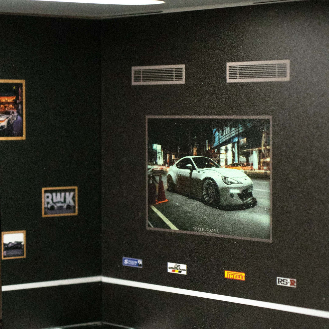 1:64 Rocket Bunny Diorama TMCS Exclusive w/ Leds