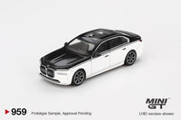 Thumbnail for (PRE-ORDER) Mini GT 1:64 BMW i7 xDrive60 Alpine White / Black Sapphire MGT00959-R