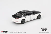 Thumbnail for (PRE-ORDER) Mini GT 1:64 BMW i7 xDrive60 Alpine White / Black Sapphire MGT00959-R