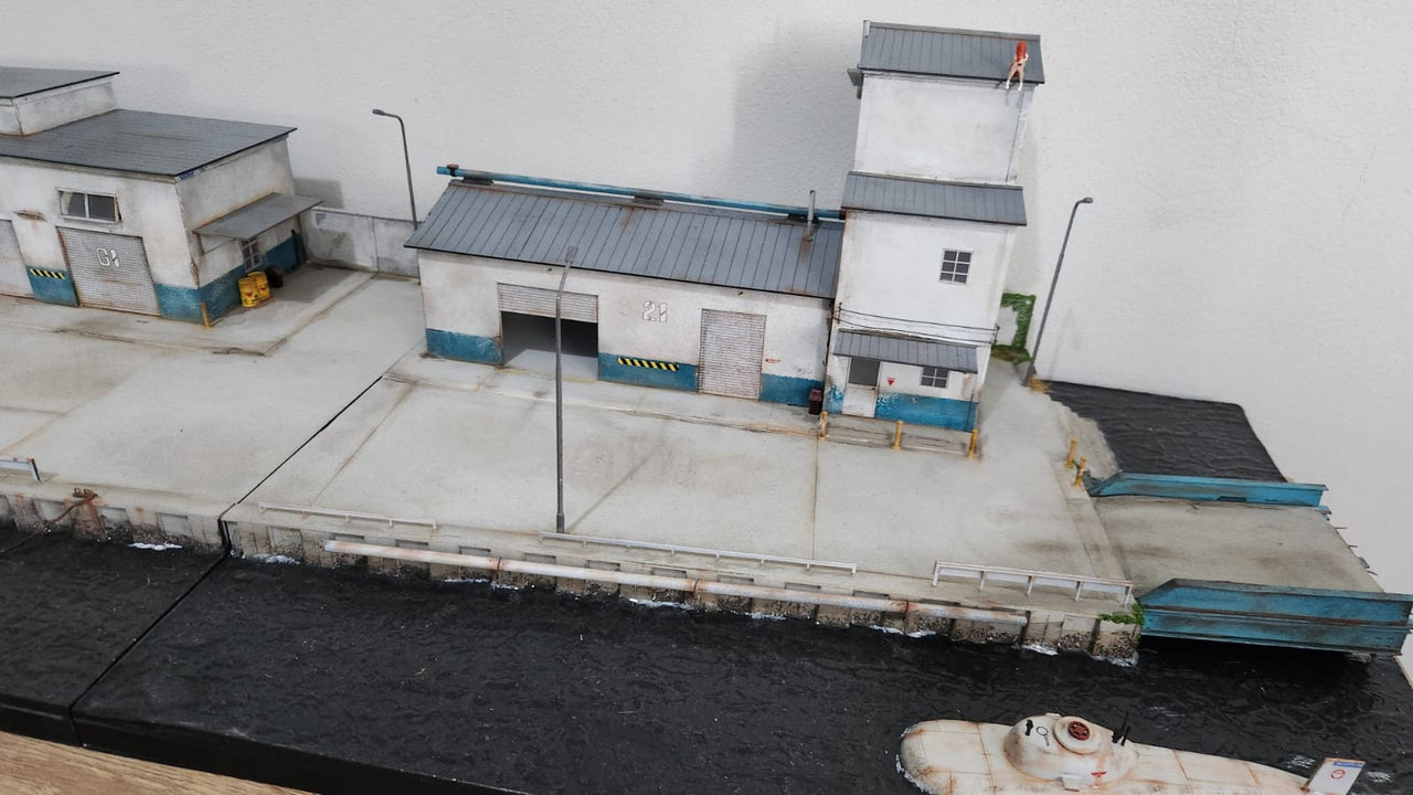 Blue Flag Diorama 2 Part Warehouse & Dock
