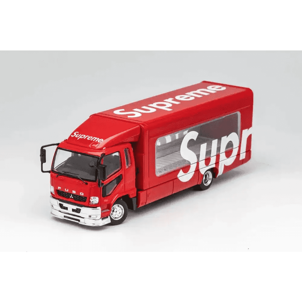 GCD 1:64 Mitsubishi Fuso Outriggers Raised Truck “Supreme”