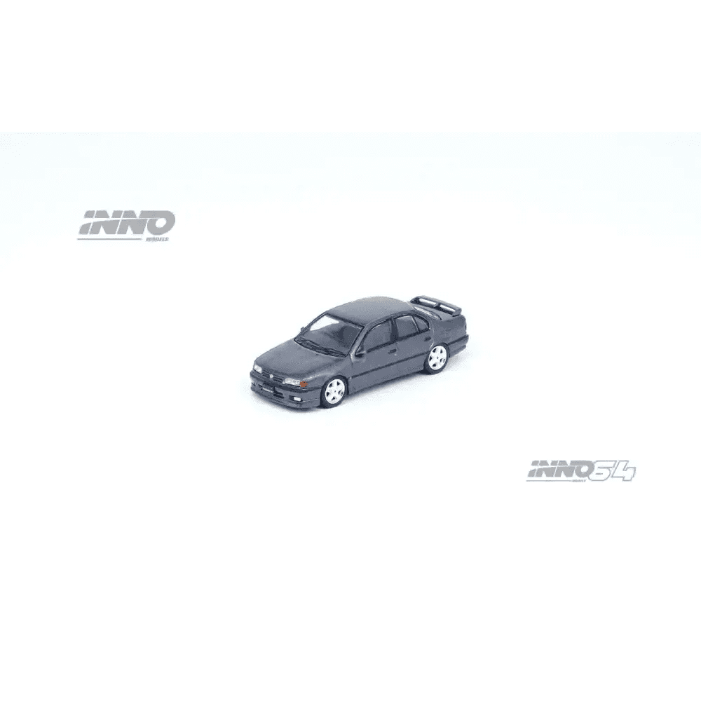 INNO64 1:64 Nissan Primera P10