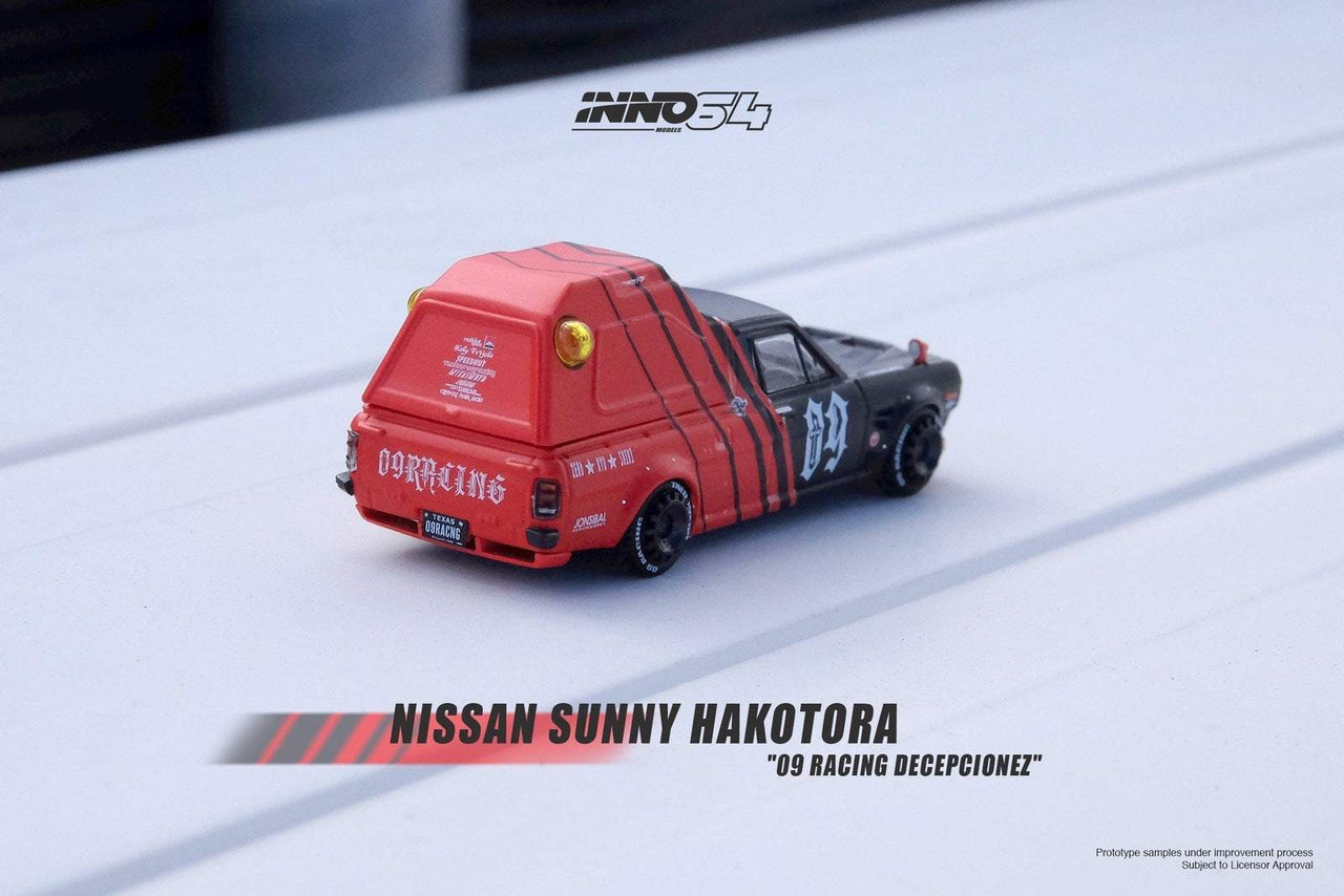 INNO64 1:64 Nissan Sunny Hakotora 09 Racing Decepcionez w/ Key Chain