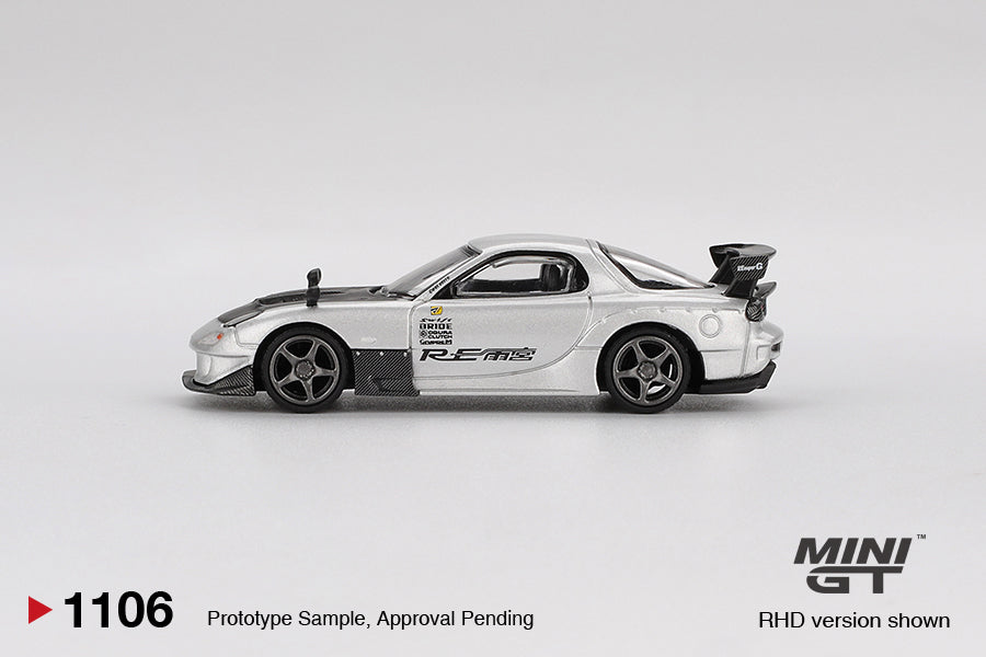 MINI GT 1:64 Mazda RX-7 RE-Amemiya Silver Metallic MGT01106-R