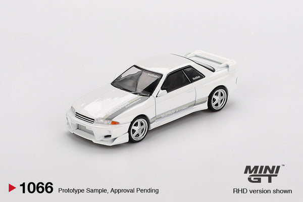 PRE-ORDER) MINI GT 1:64 Nissan Skyline GT-R (R32) VeilSide Combat