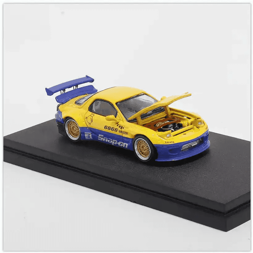 Master 1:64 Mazda RX-7 Pandem FD3S Blue/Yellow Snap On