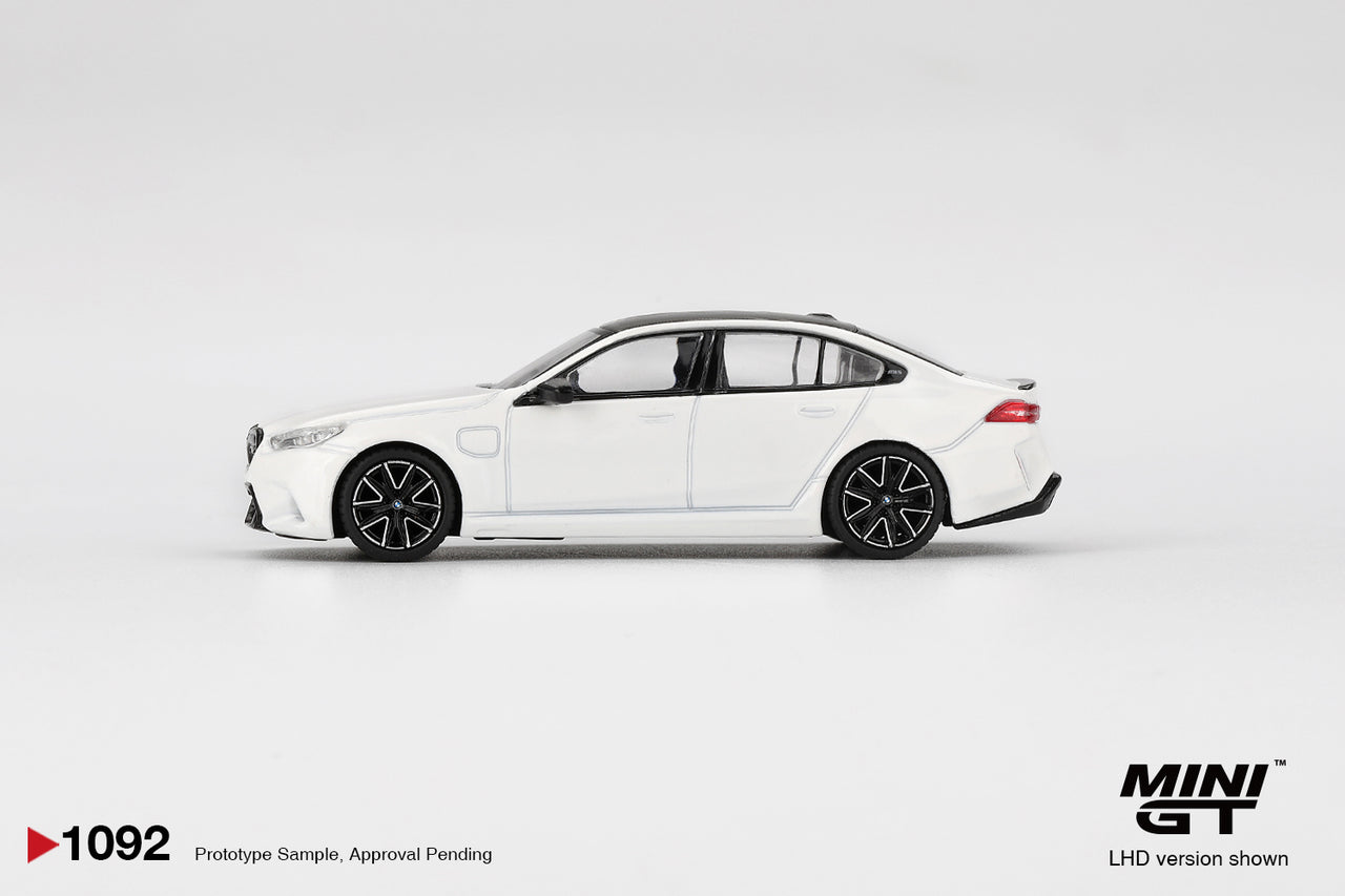 Mini GT 1:64 BMW M5 Alpine White MGT01092-R