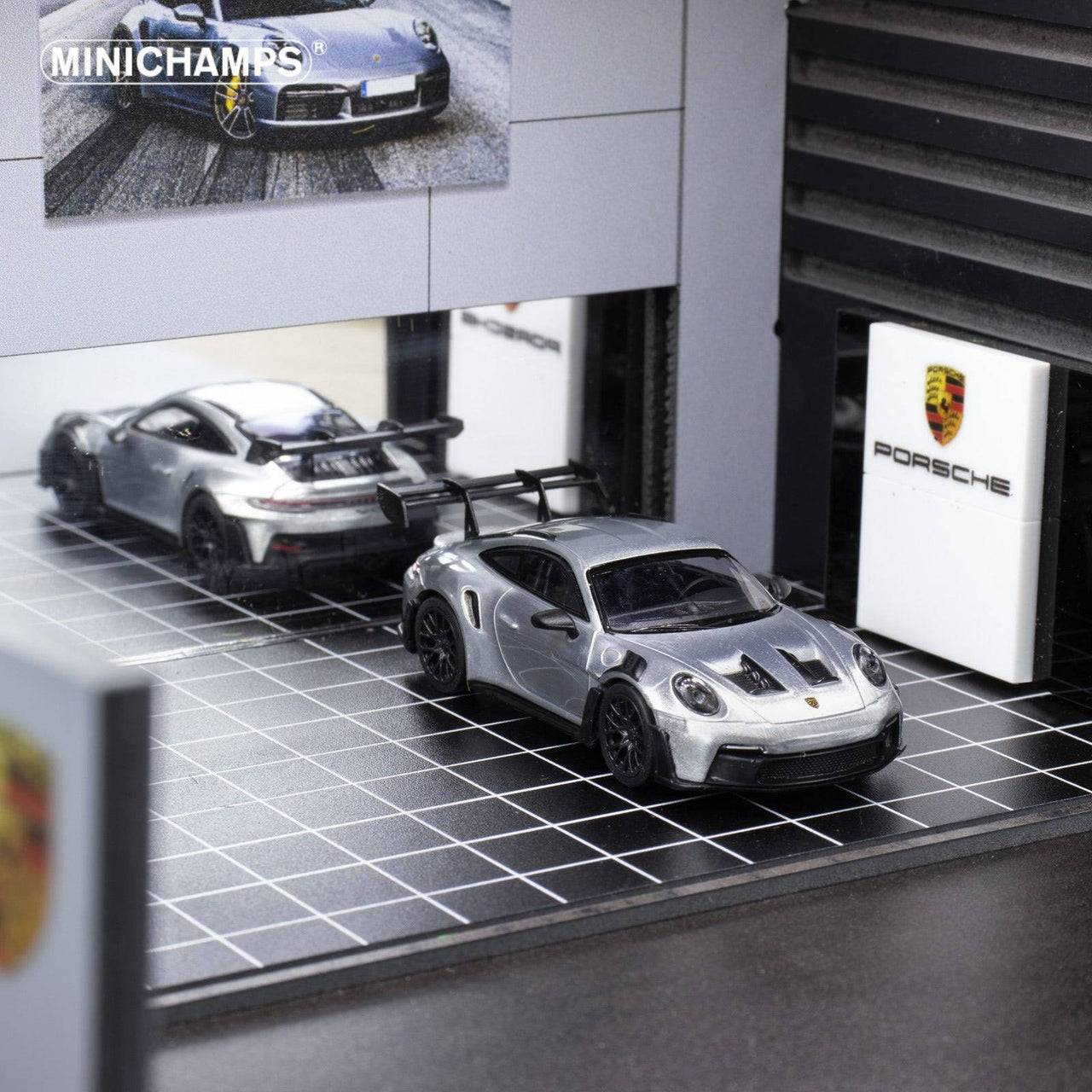 PRE-ORDER Minichamps 1:64 CLDC Exclsuive Magazine VOL2 with Minichamps Porsche 911 GT3 RS, English Version