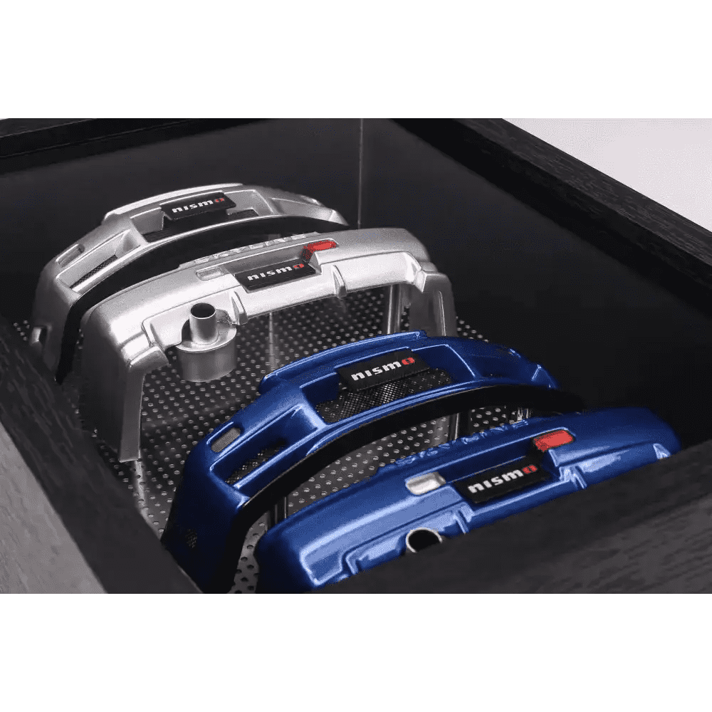 Motor Helix 1:18 Nissan Skyline GT-R R34 Bumpers & Display Frame