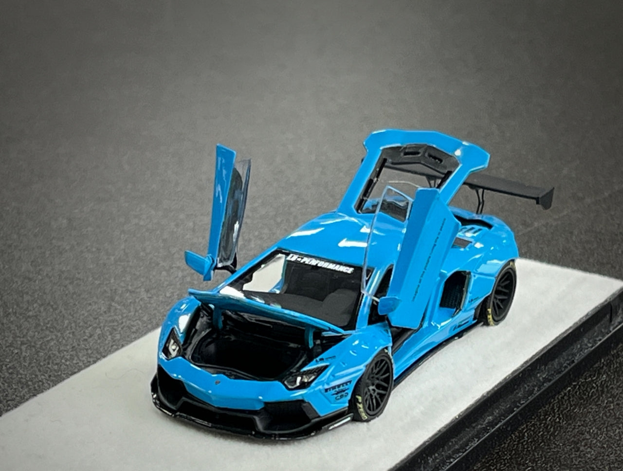 PGM 1:64 Lamborghini LBWK LP700 Blue Luxury w/ Turntable – Little Luca ...