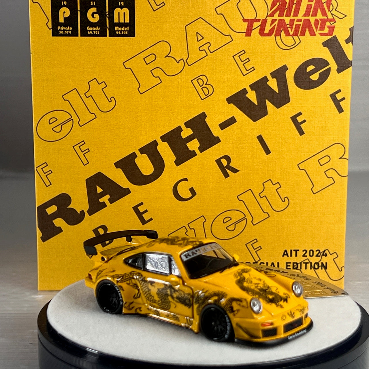 PGM 1:64 Porsche 930 China Golden Dragon 2024 ALL IN TUNING Special Edition