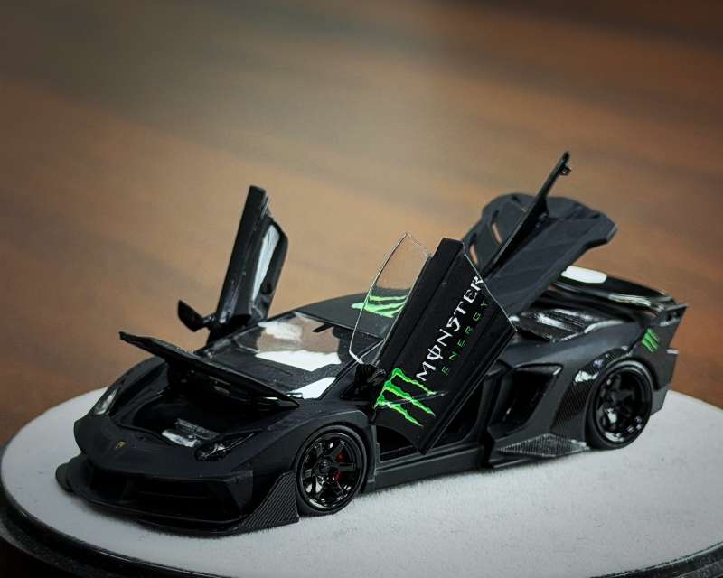 (PRE-ORDER) PGM 1:64 Lamborghini LBWK LP700 Luxury w/ Turntable Monster Energy