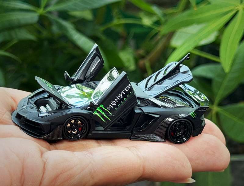 (PRE-ORDER) PGM 1:64 Lamborghini LBWK LP700 Monster Energy