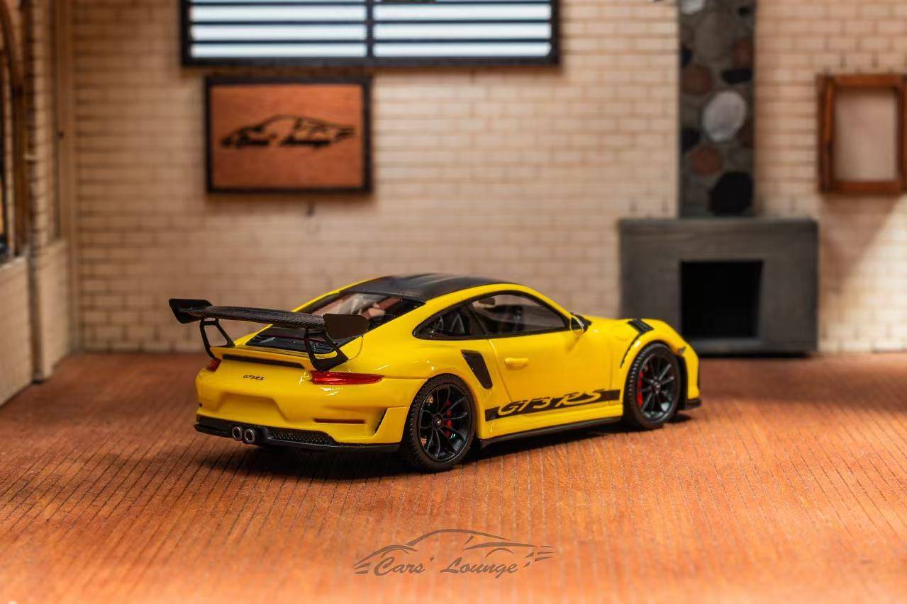 PRE-ORDER Car Lounge 1:64 Porsche 991.2 GT3 RS