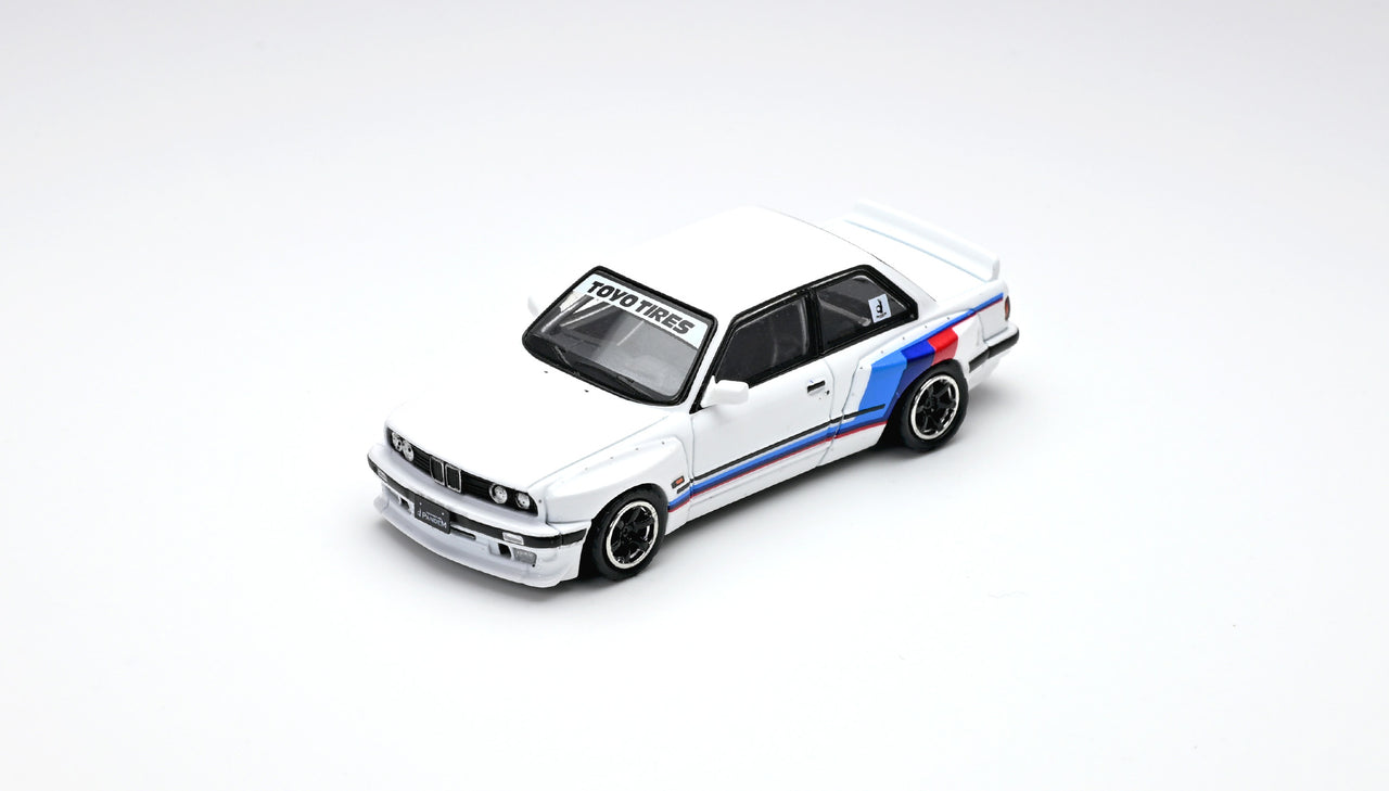 PRE-ORDER INNO64 1:64 BMW PANDEM E30 WHITE