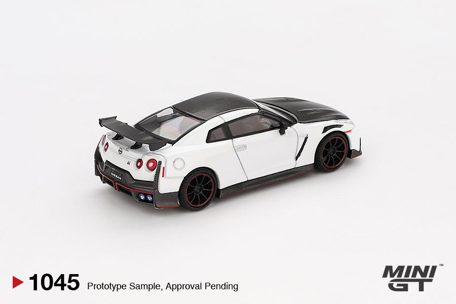 PRE-ORDER MINI GT 1:64 Nissan GT-R Nismo 2024 Brilliant White Pearl MGT01045-R
