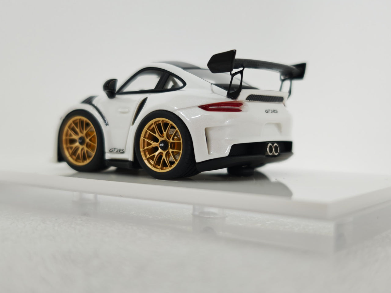 PRE-ORDER MINICRAFTSMAN 1:64 911 GT3RS Egg Car