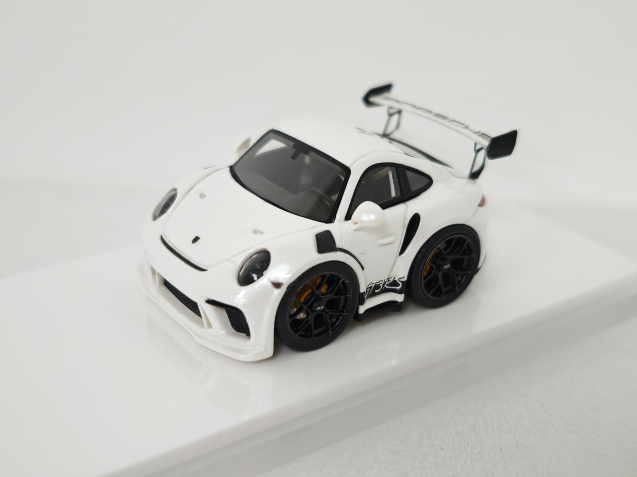 PRE-ORDER MINICRAFTSMAN 1:64 911 GT3RS Egg Car