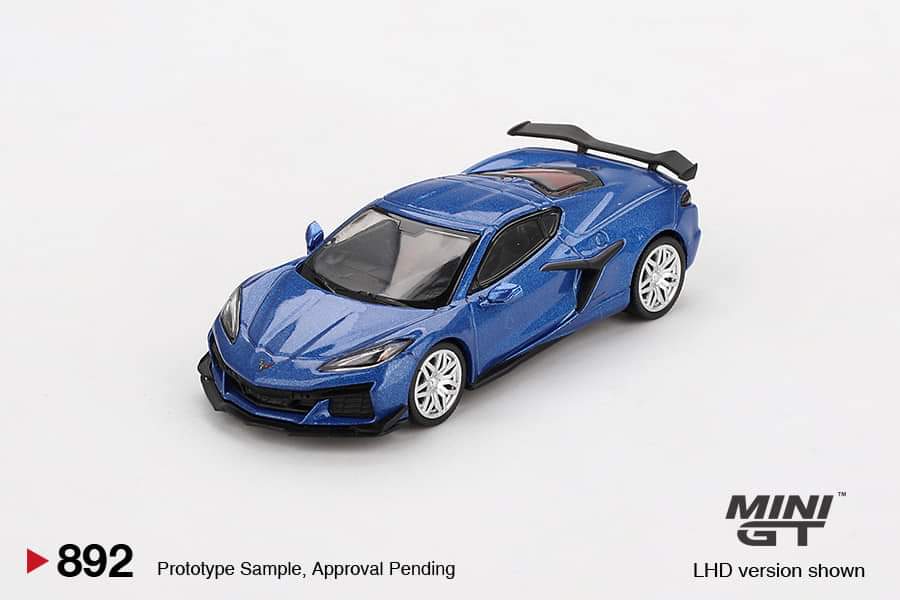 PRE-ORDER Mini GT 1:64 Chevrolet Corvette Z06 2023 Elkhart Lake Blue Metallic MGT00882-L