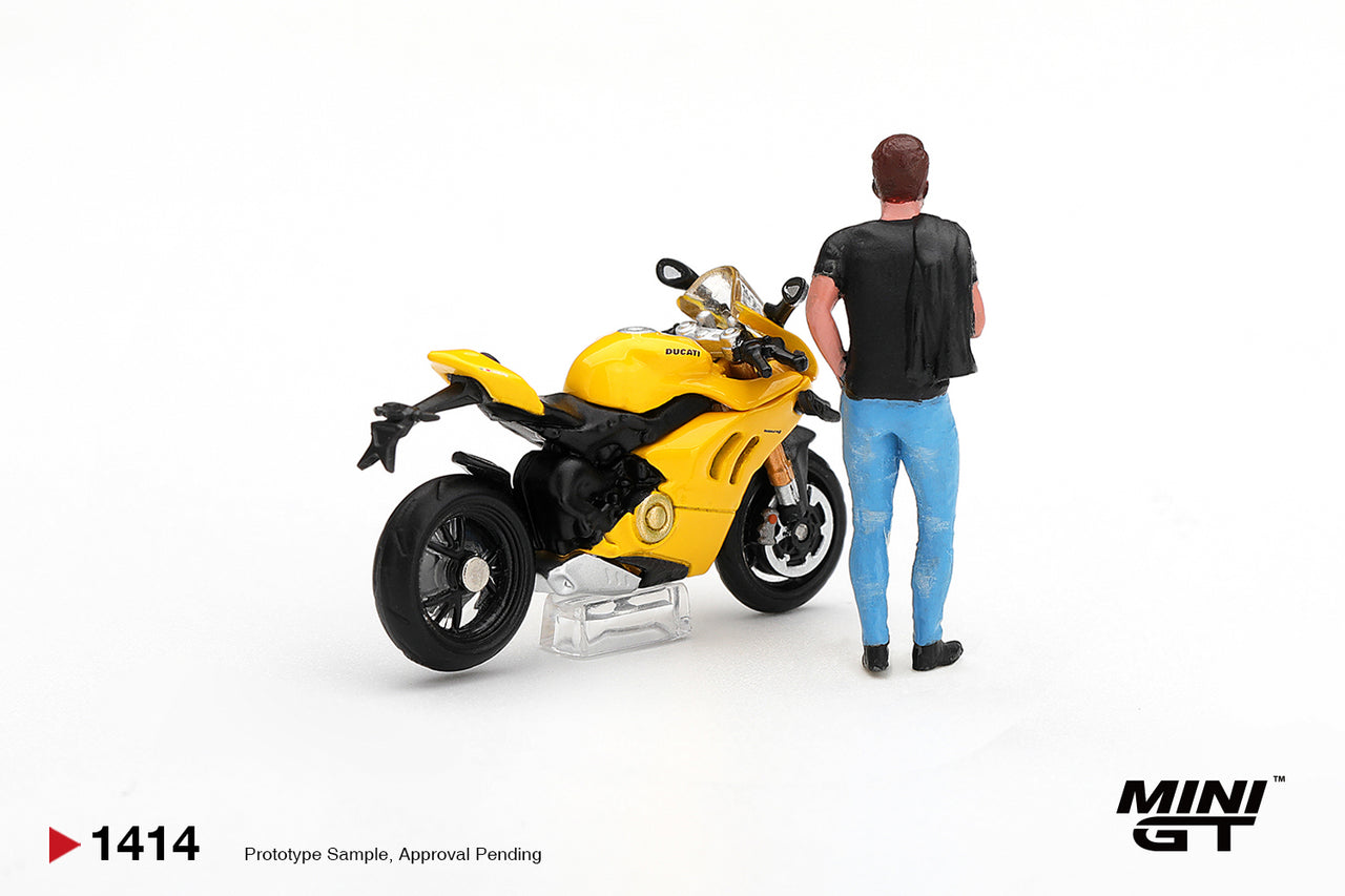PRE-ORDER Mini GT 1:64 Ducati Panigale V4 S Giallo w/ figure MGT01414-L