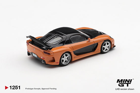 PRE-ORDER Mini GT 1:64 Mazda RX-7 VeilSide Fortune "The Fast and the Furious: Tokyo Drift" Han Seoul-Oh