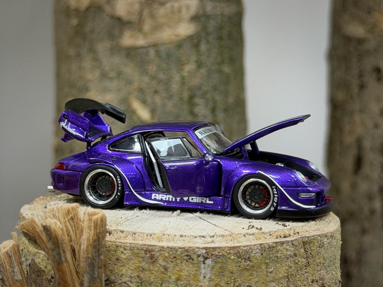 PRE-ORDER PGM 1:64 Porsche RWB993, Purple