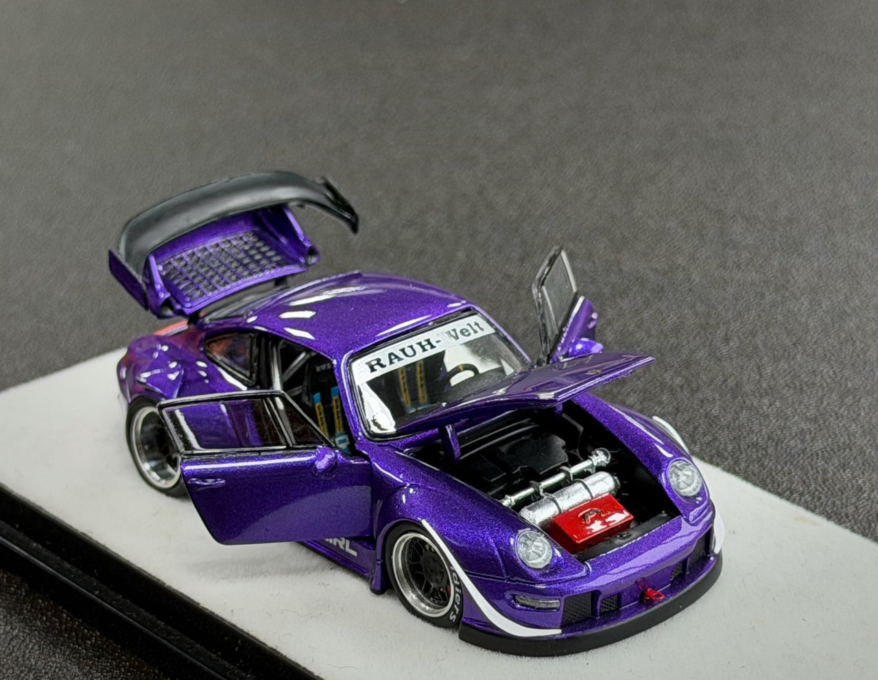 PRE-ORDER PGM 1:64 Porsche RWB993, Purple