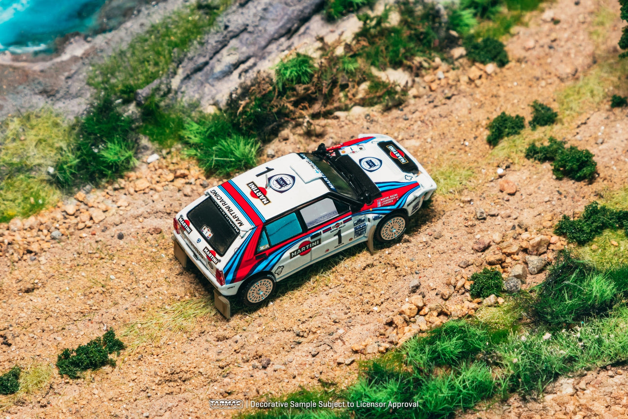 PRE-ORDER Tarmac Works 1:64 Lancia Delta HF Integrale, Safari Rally 1992