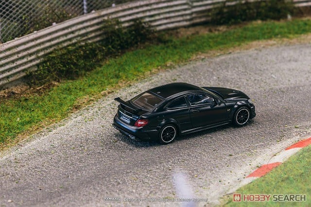 Tarmac Works 1:64 Mercedes-Benz C63 AMG Black Series