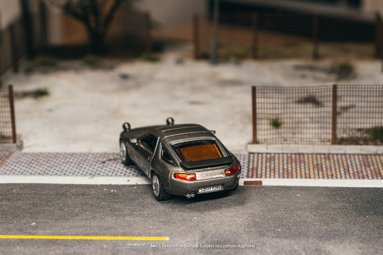 PRE-ORDER Tarmac Works 1:64 Porsche 928 S4, Grey Metallic