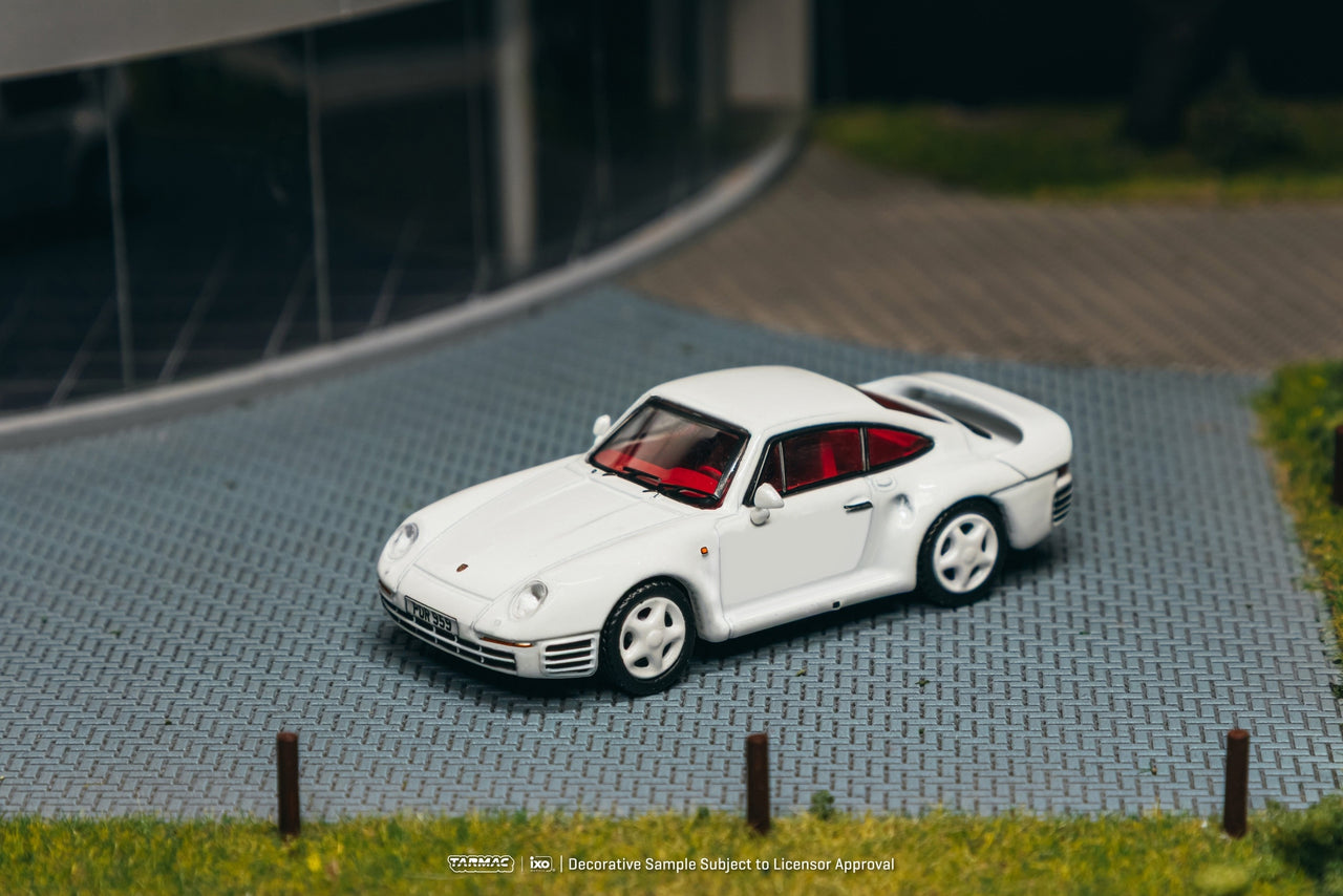 PRE-ORDER Tarmac Works 1:64 Porsche 959, White + Traading Cards