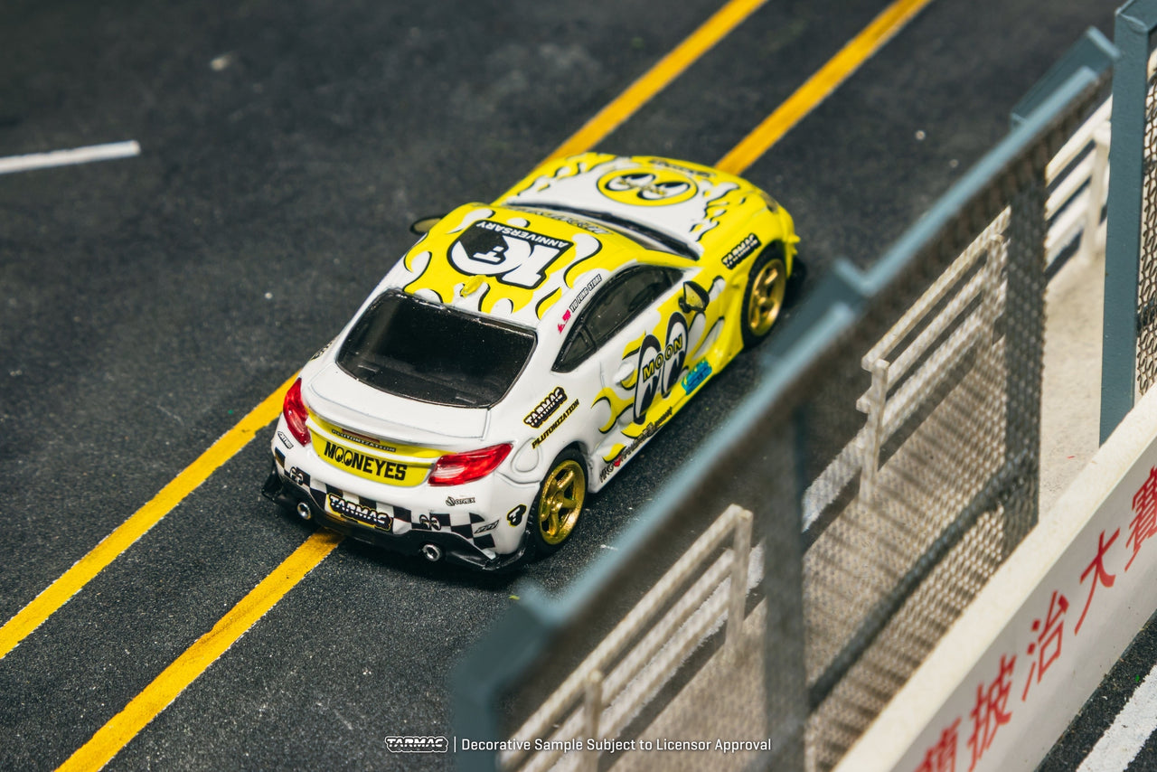 PRE-ORDER Tarmac Works 1:64 Toyota GR86 MOONEYES