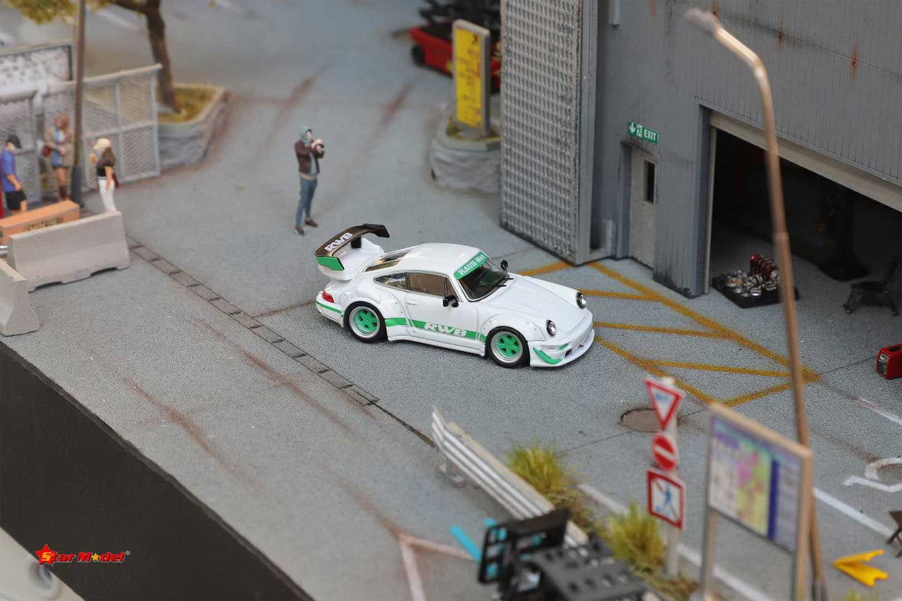 Star Model 1:64 Porsche RWB964 GT Wing Green
