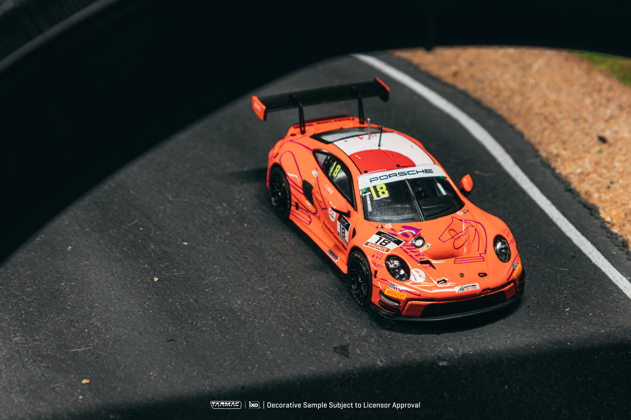 (PRE-ORDER) Tarmac Works x IXO 1:64 Porsche 911 GT3 R, Suzuka 1000km - Intercontinental GT Challenge 2025