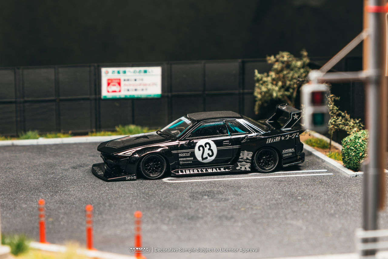(PRE-ORDER) Tarmac Works 1:64 LB-KAIDO WORKS Nissan R32 Skyline, Black