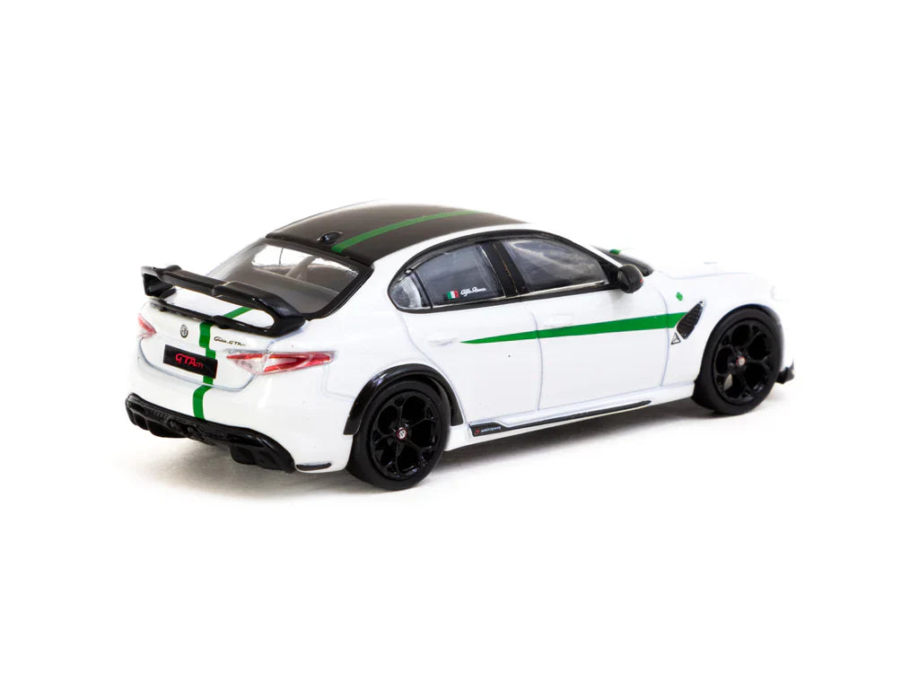 Tarmac Works 1:64 Alfa Romeo Giulia GTAm – White Green