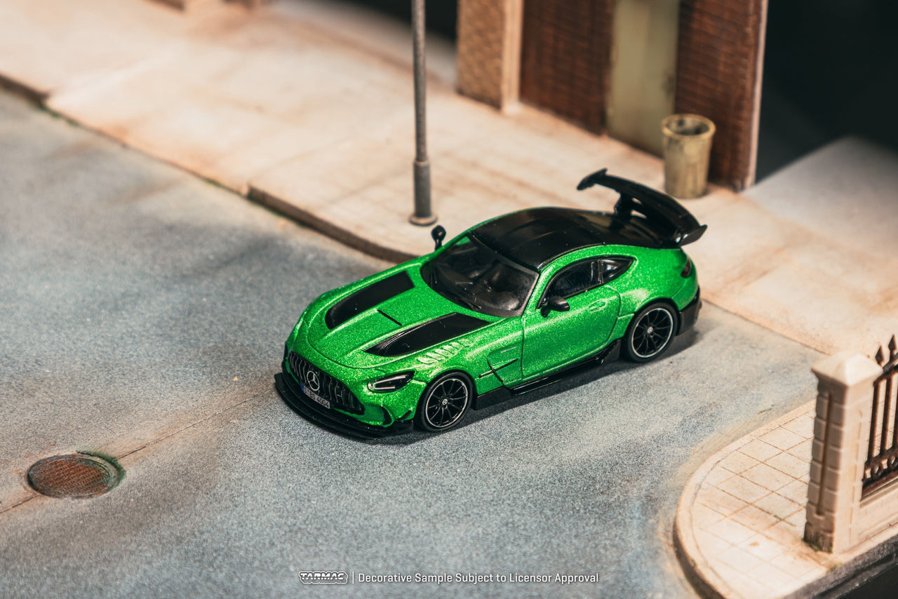 Tarmac Works 1:64 Mercedes-Benz AMG GT Black Series, Green