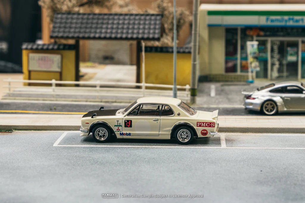 Tarmac Works 1:64 Nissan Skyline 2000 GT-R KPGC10 Lamley Special Edition