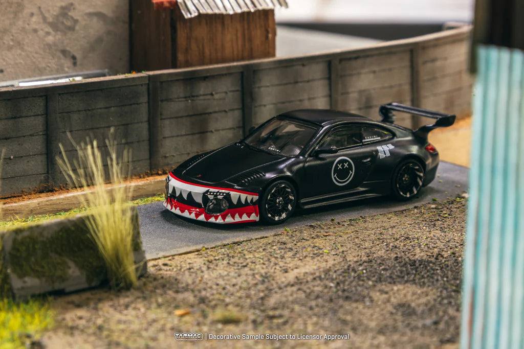 Tarmac Works 1:64 Old & New 997 Matte Black