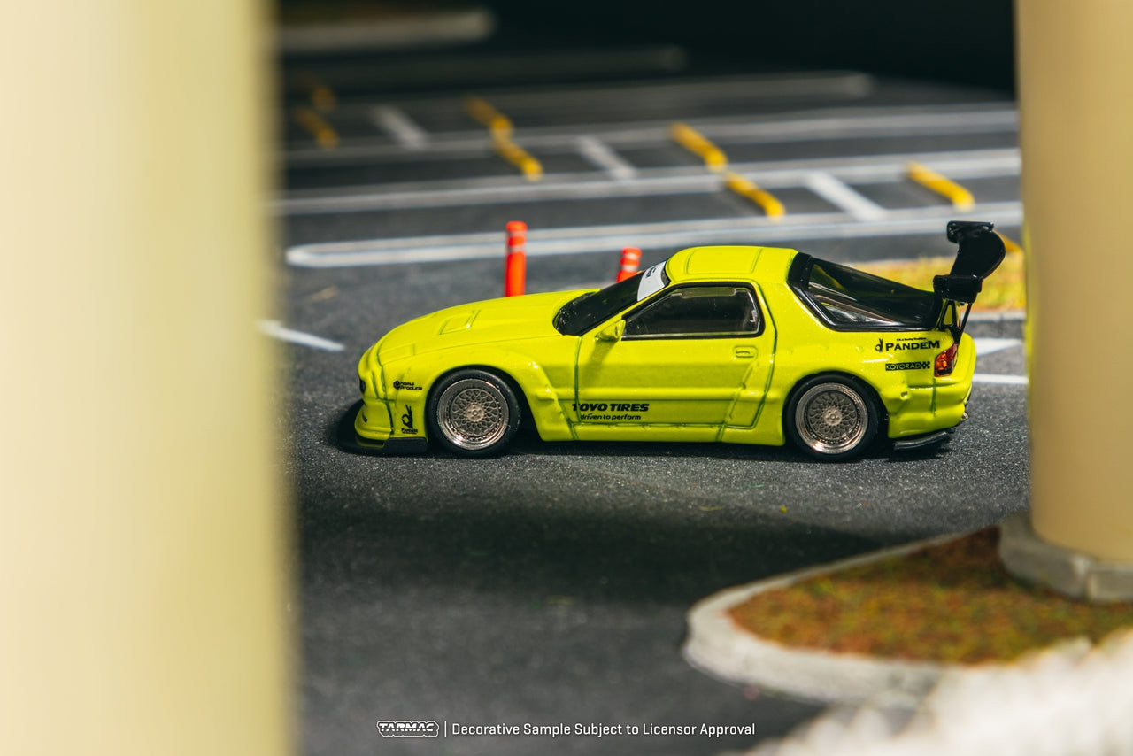 Tarmac Works 1:64 Pandem Mazda RX-7 FC3S, Yellow