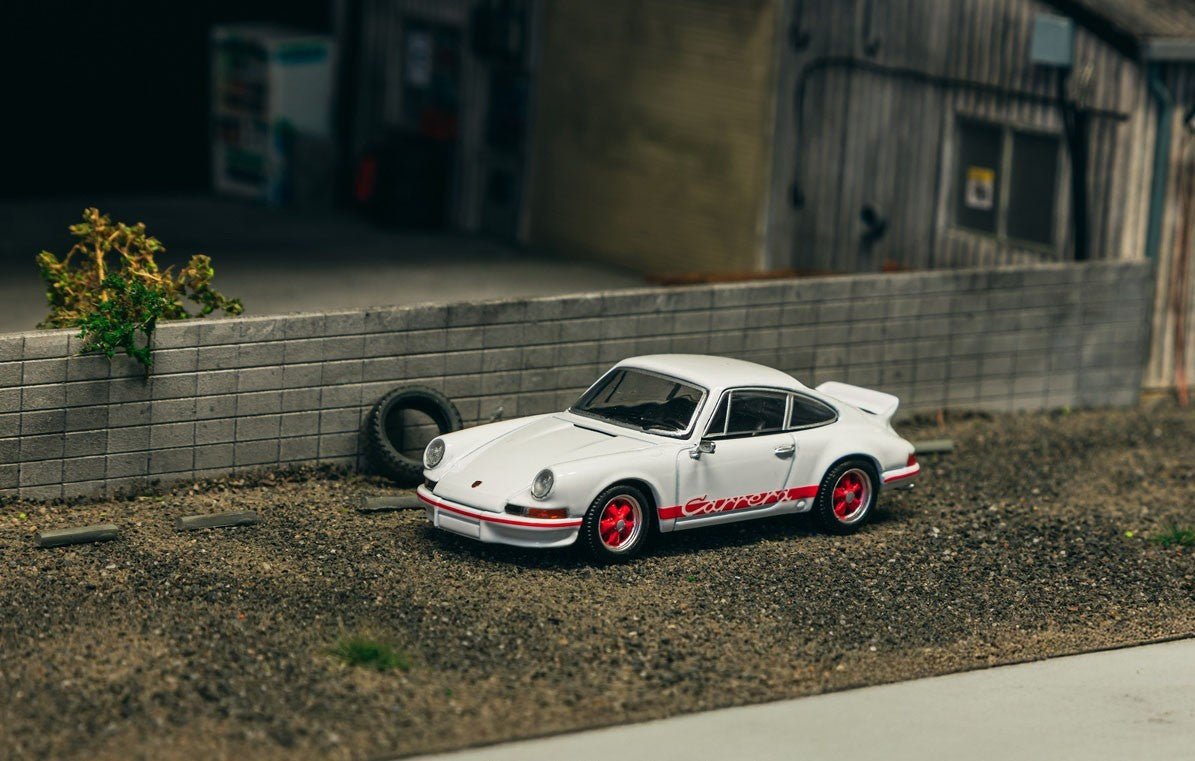 Tarmac Works 1:64 Porsche 911 Carrera RS 2.7 Lightweight White/Red