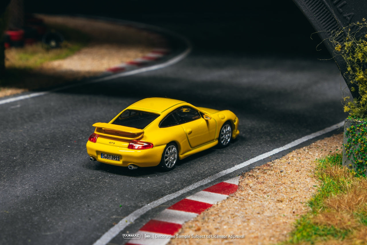 Tarmac Works 1:64 Porsche 911 GT3 type 996 , Yellow