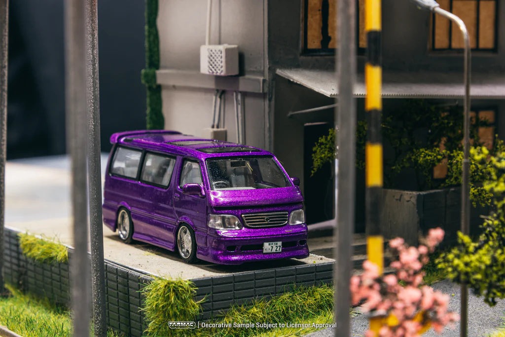 Tarmac Works 1:64 Toyota Hiace Wagon Custom Purple