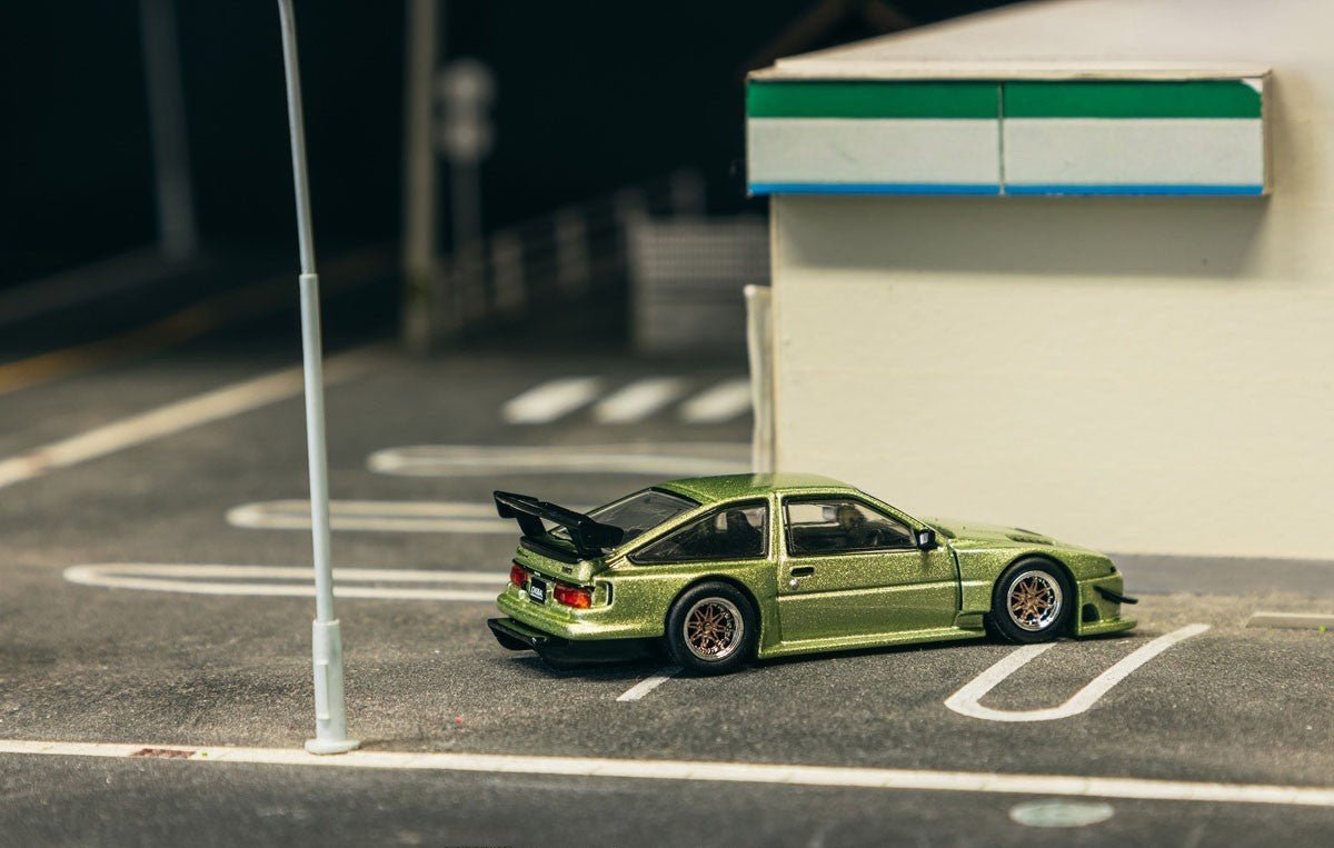 Tarmac Works 1:64 Toyota Sprinter Trueno AE86 Jonsibal Widebody Green