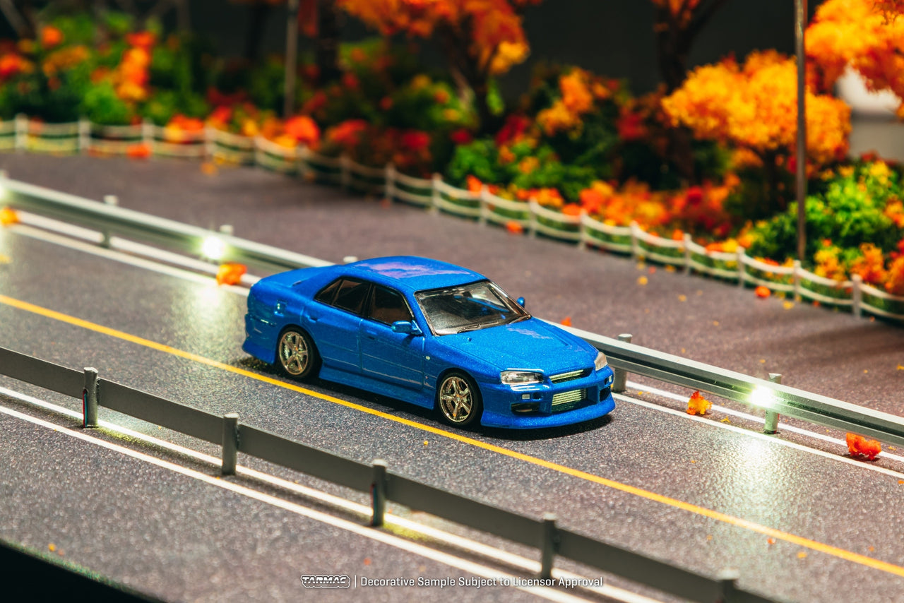 Tarmac Works 1:64 URAS Skyline ER34, Blue