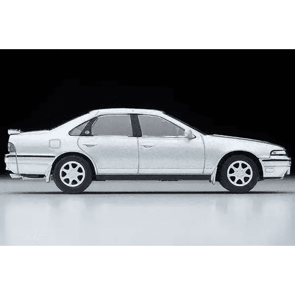 Tomica Limited Vintage Neo LV-N319a 1990 Nissan Cefiro Cruising Purplish Silver