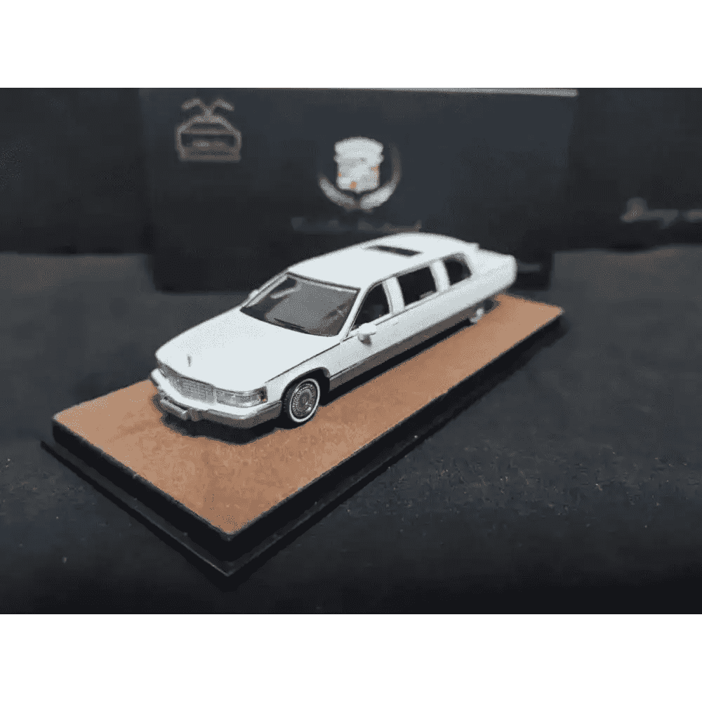 XG 1:64 Cadillac Fleetwood Limousine