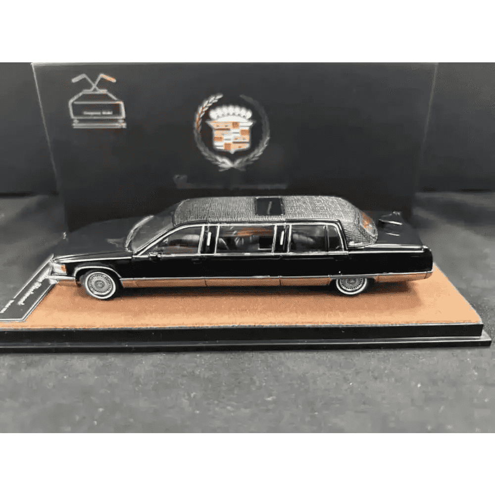 XG 1:64 Cadillac Fleetwood Limousine